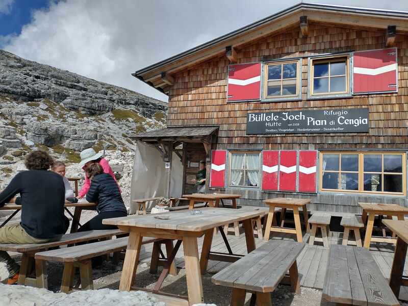 Büllelejochhütte (Rifugio Pian di Cengia)