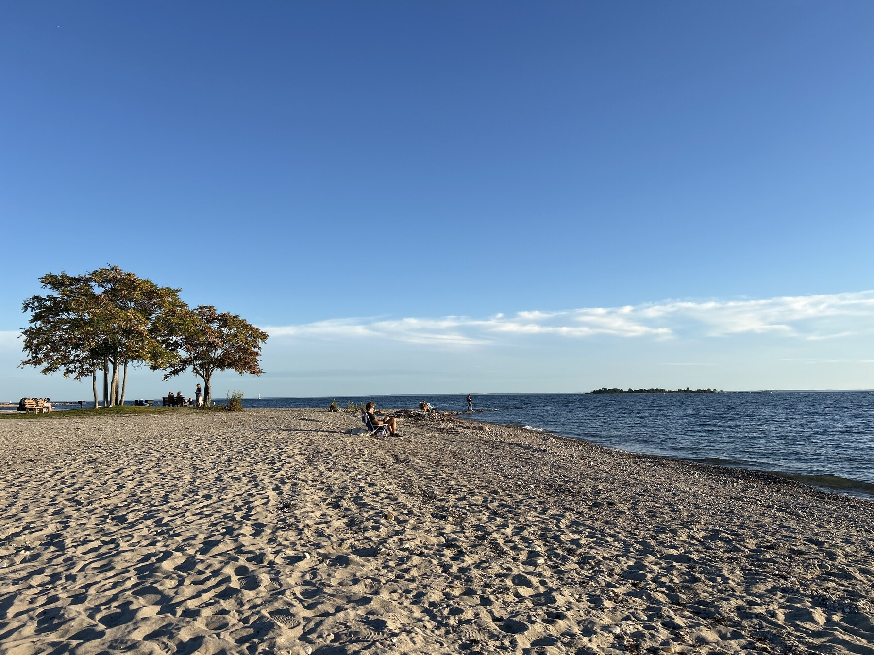 Compo beach and Cockenoe Island